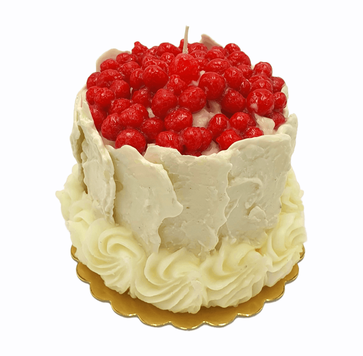 Kuchenförmige Kerze in Weiß mit roter Dekoration, luxuriöses Maximalismus-Design, Codeso Living