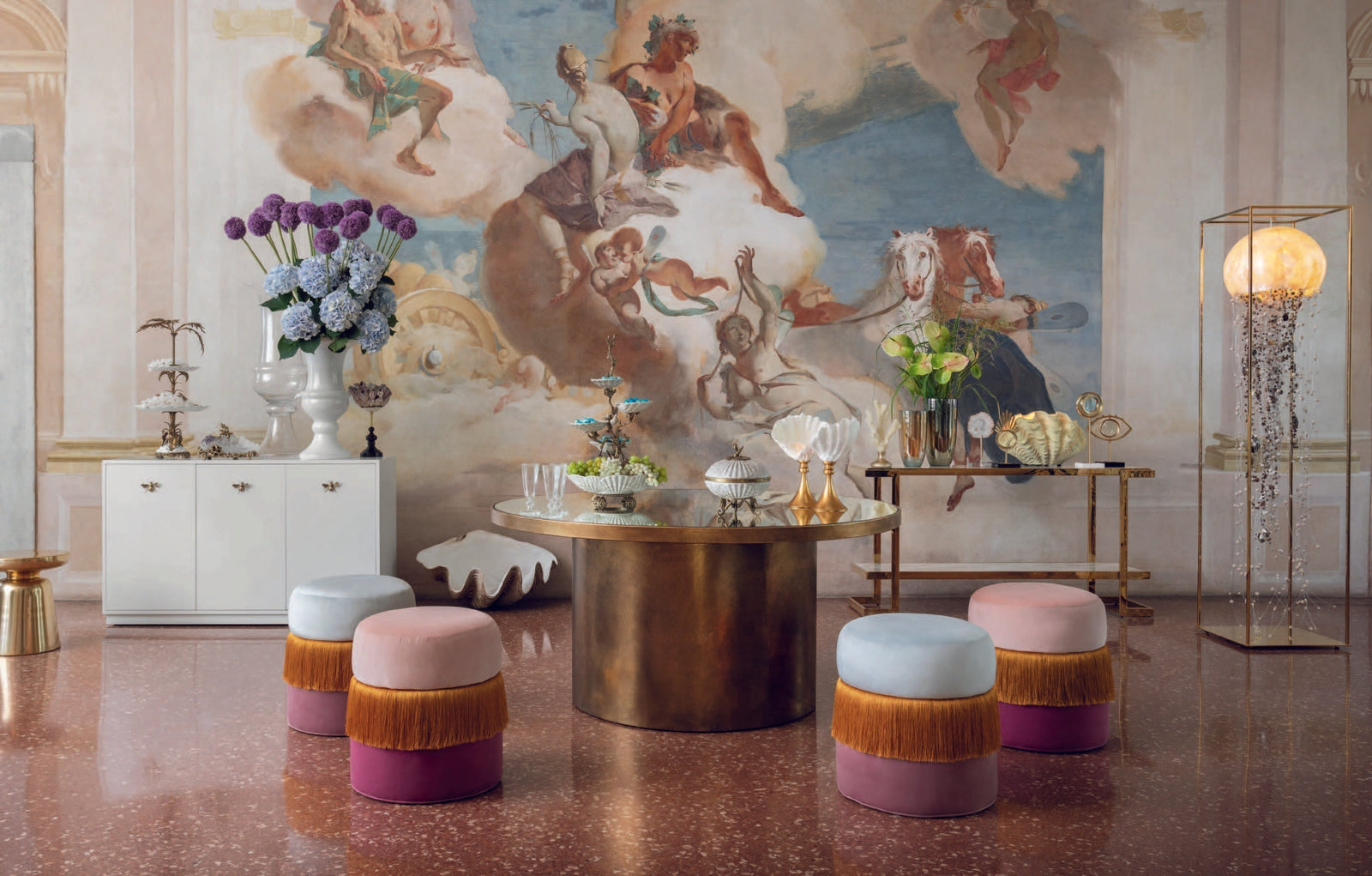 Abhika Hocker & Poufs