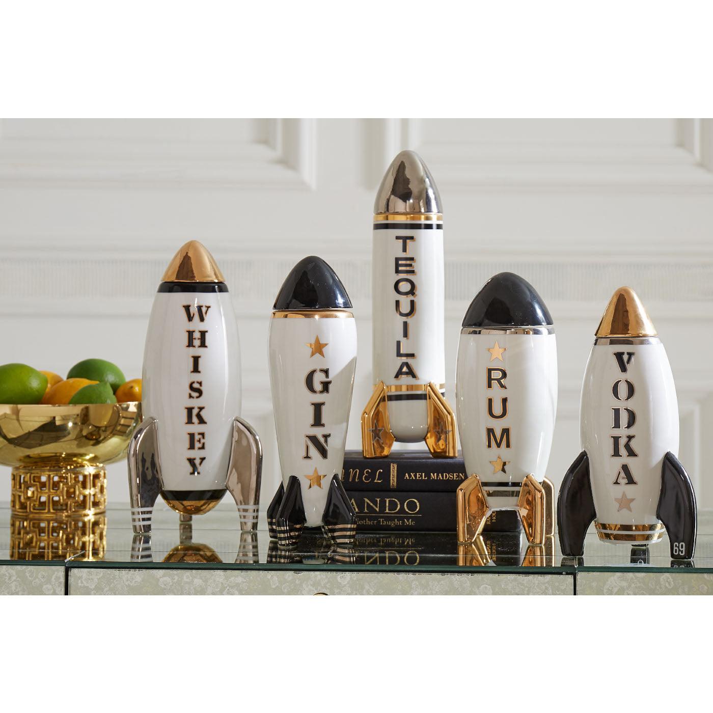 Dekanter im Raketen-Design für Whiskey, Gin, Tequila, Rum und Vodka auf stilvoller Bar