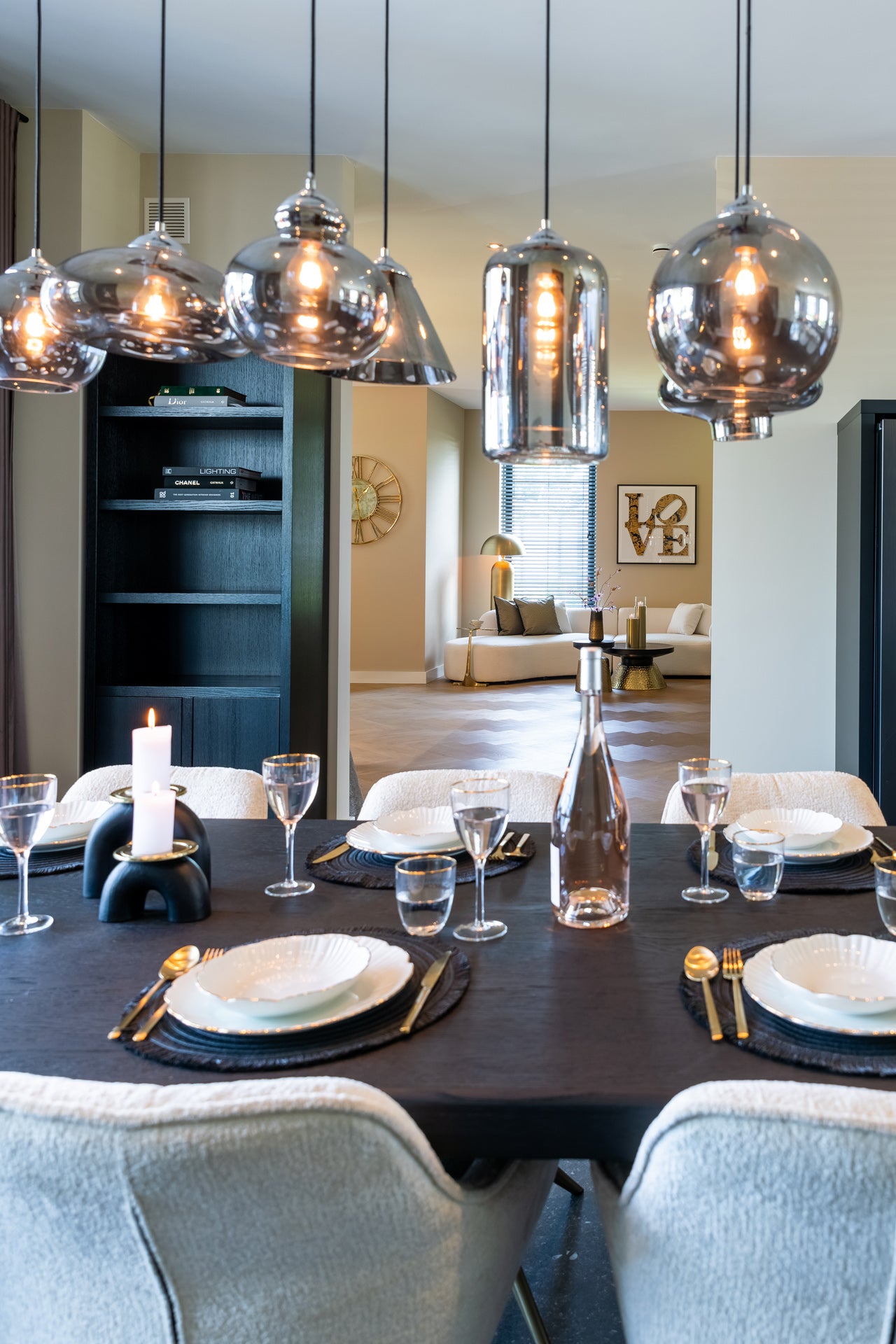 Richmond Interiors Chenille-Drehstuhl Aline | Weiß