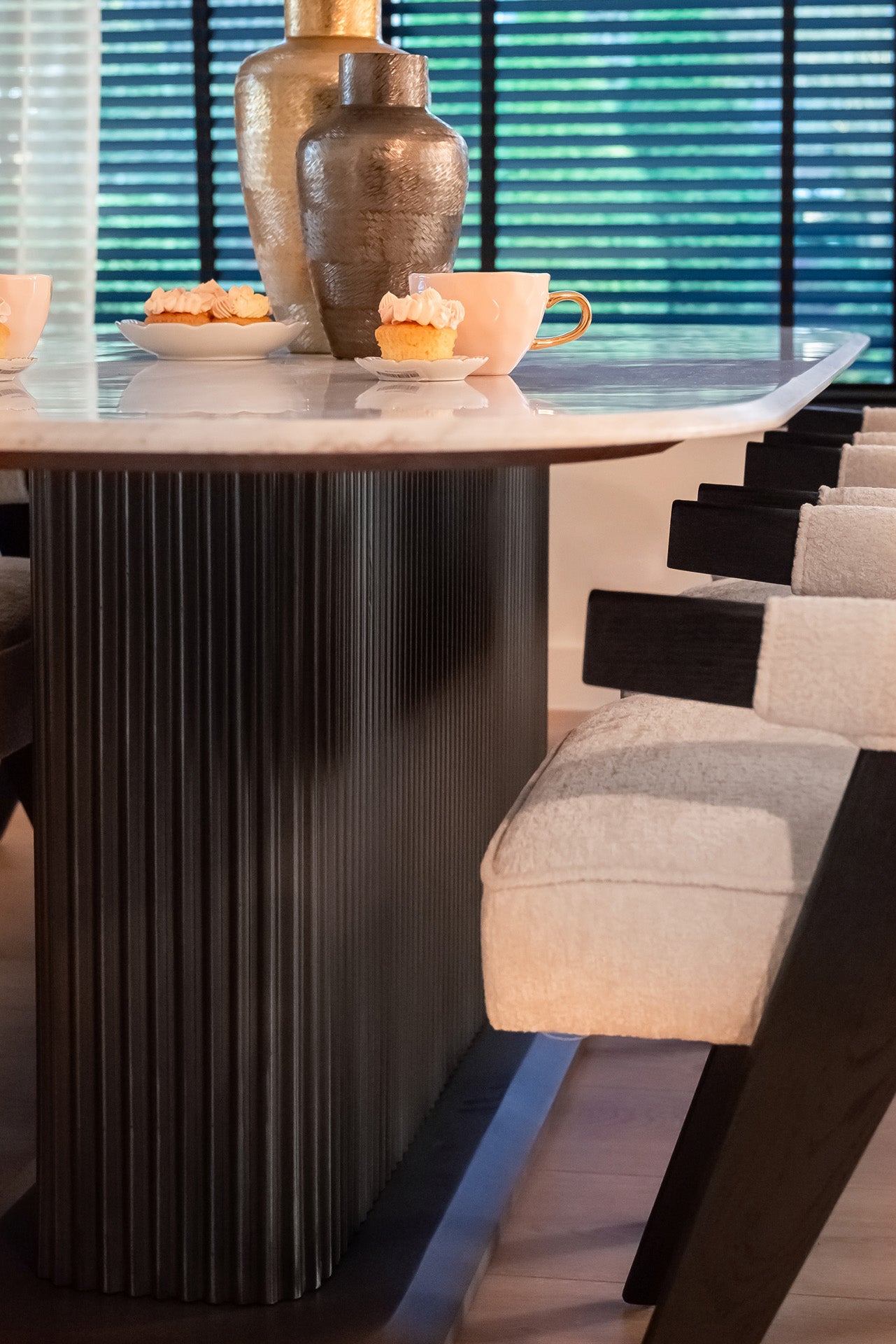 Richmond Interiors Chenille Armchair Cooper | White