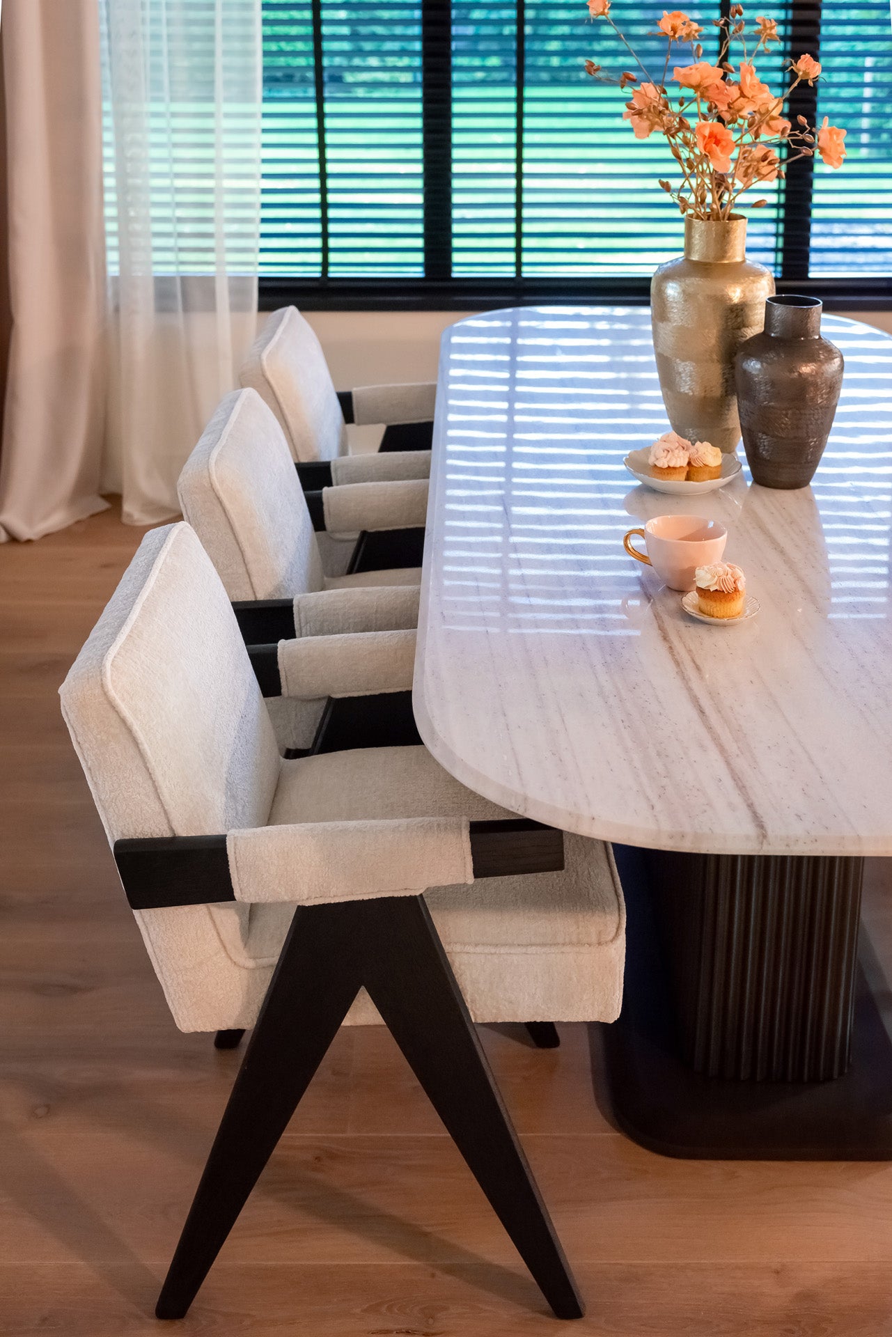 Richmond Interiors Chenille Armchair Cooper | White