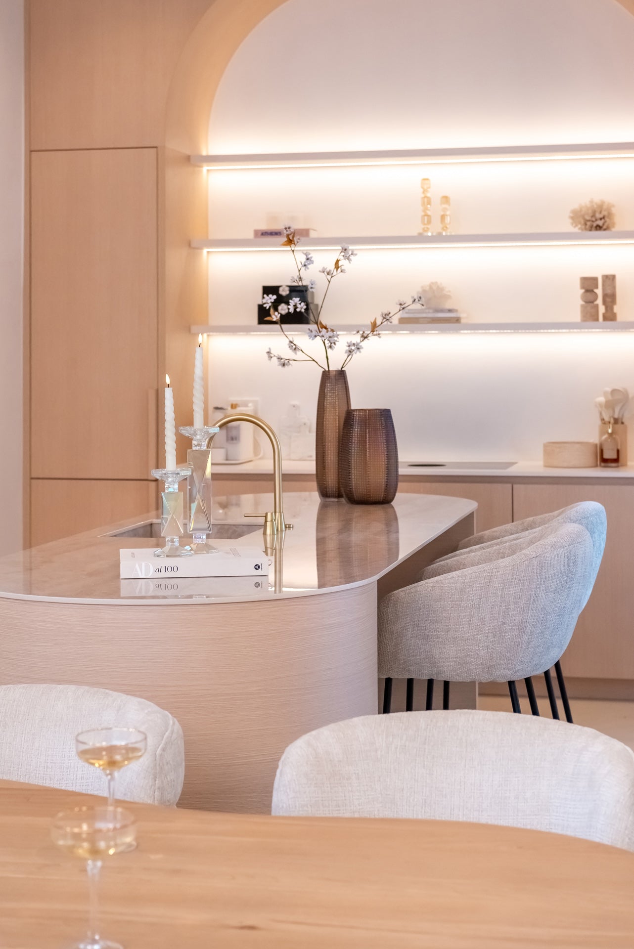 Richmond Interiors Esstic Riva | 230 cm