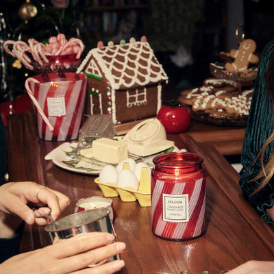 Voluspa Duftkerze Crushed Candy Cane | Large Jar