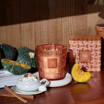 Voluspa 3-Docht Duftkerze Spiced Pumpkin Latte | 1.077 g