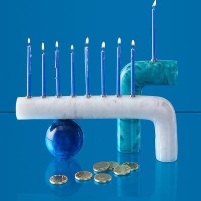 Jonathan Adler Menorah Kerzenständer Como | Weiß & Blau