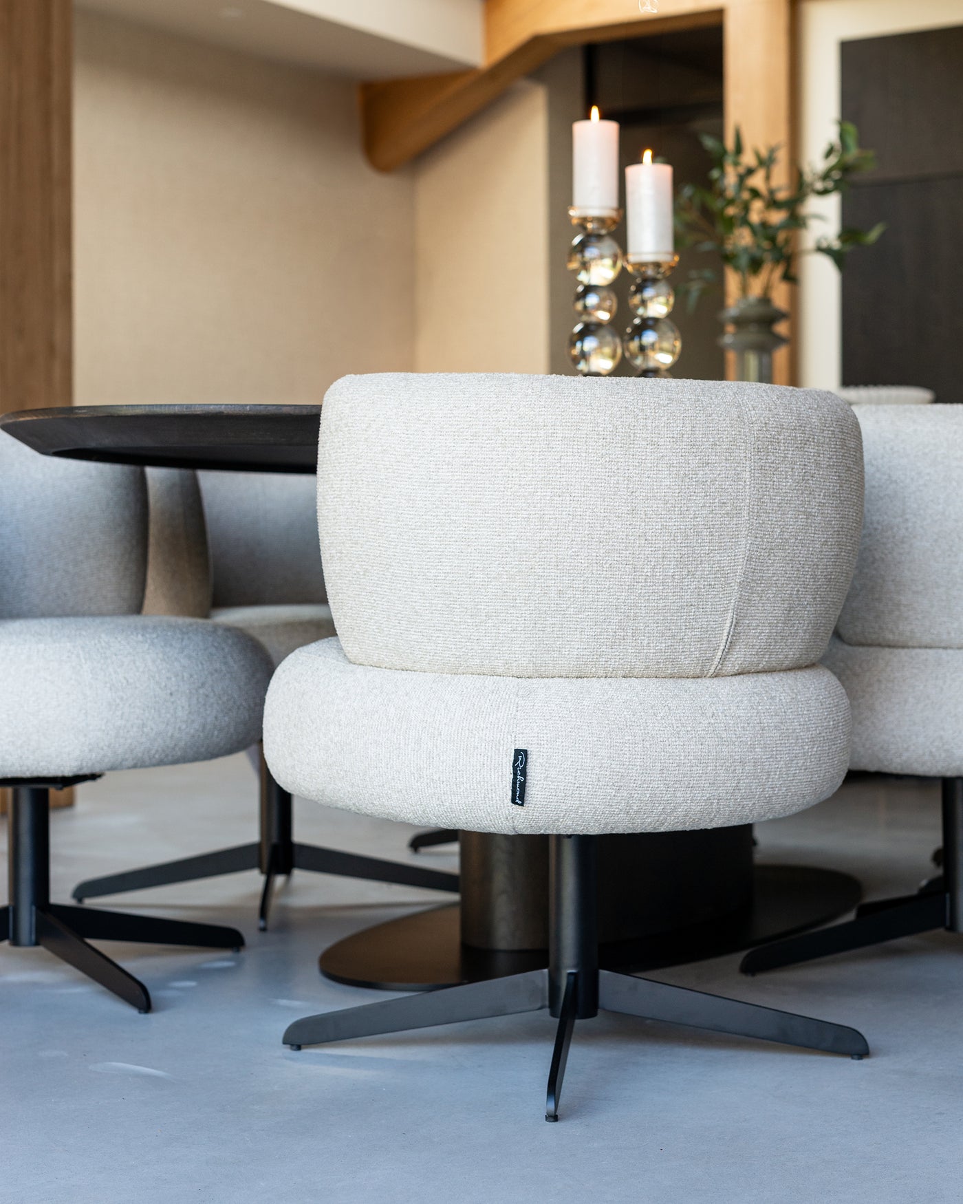 Richmond Interiors Dreh-Esszimmerstuhl Alexis | cremé