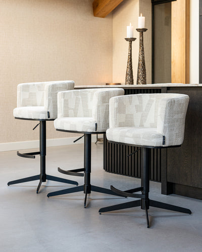 Richmond Interiors Dreh-Barhocker Counterstuhl Cheyenne höhenverstellbar | beige