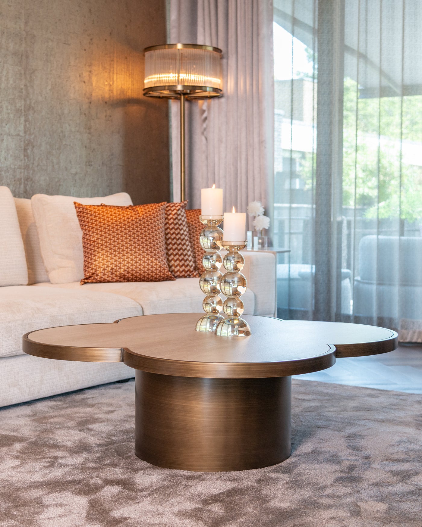 Richmond Interiors Couchtisch Clover Kleeblatt | beige