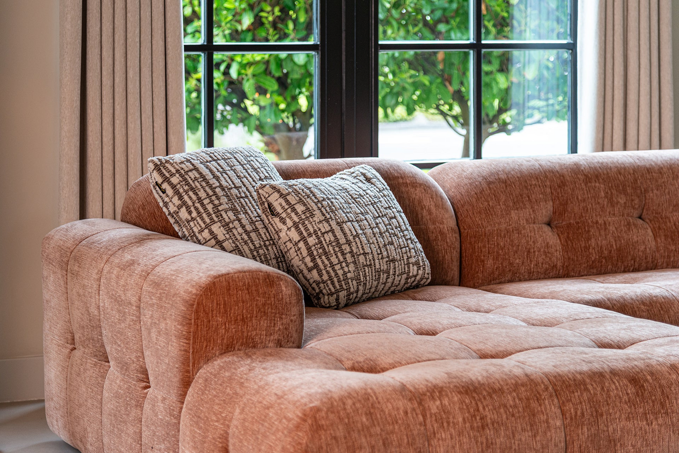 Richmond Interiors Modulares Ecksofa Paloma mit Lounge links | Mocha Mousse