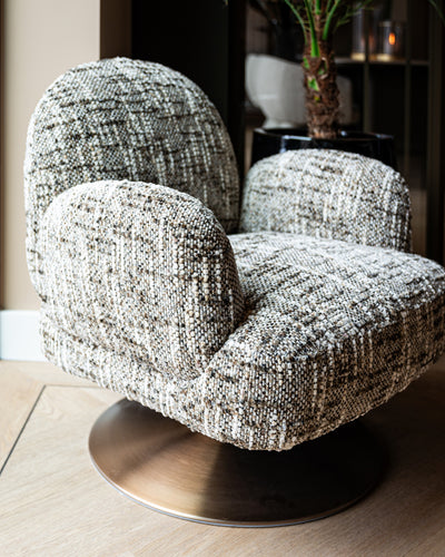 Richmond Interiors drehbarer Lounge Sessel Kagney | Braun Omara