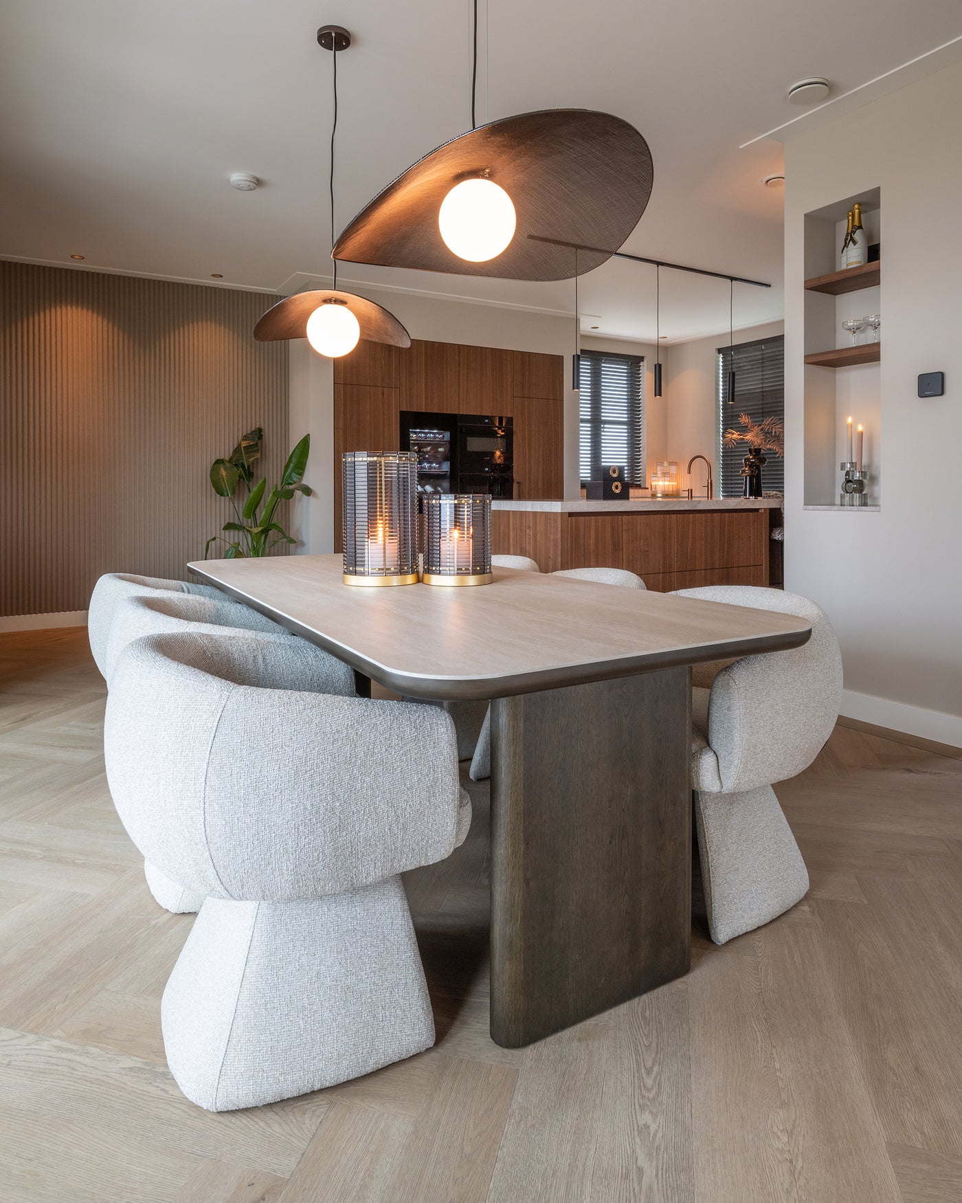 Richmond Interiors Travertin Esstisch Nando braun | 230 cm