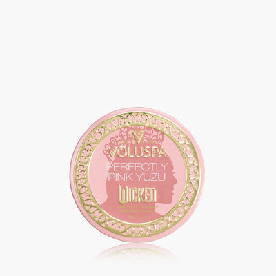 Voluspa Duftkerze Wicked Perfectly Pink Yuzu | Minidose mit Deckel