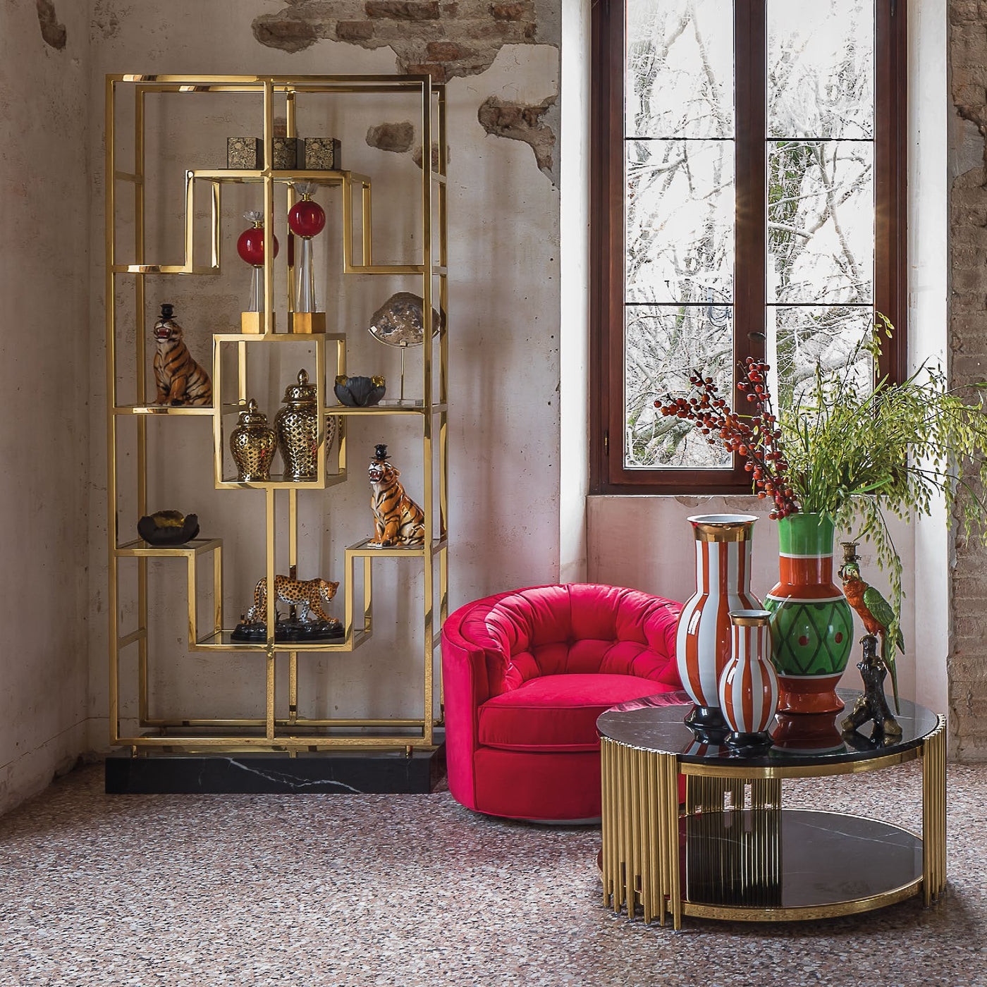 Abhika Regal Crowne Gold | H 240 cm