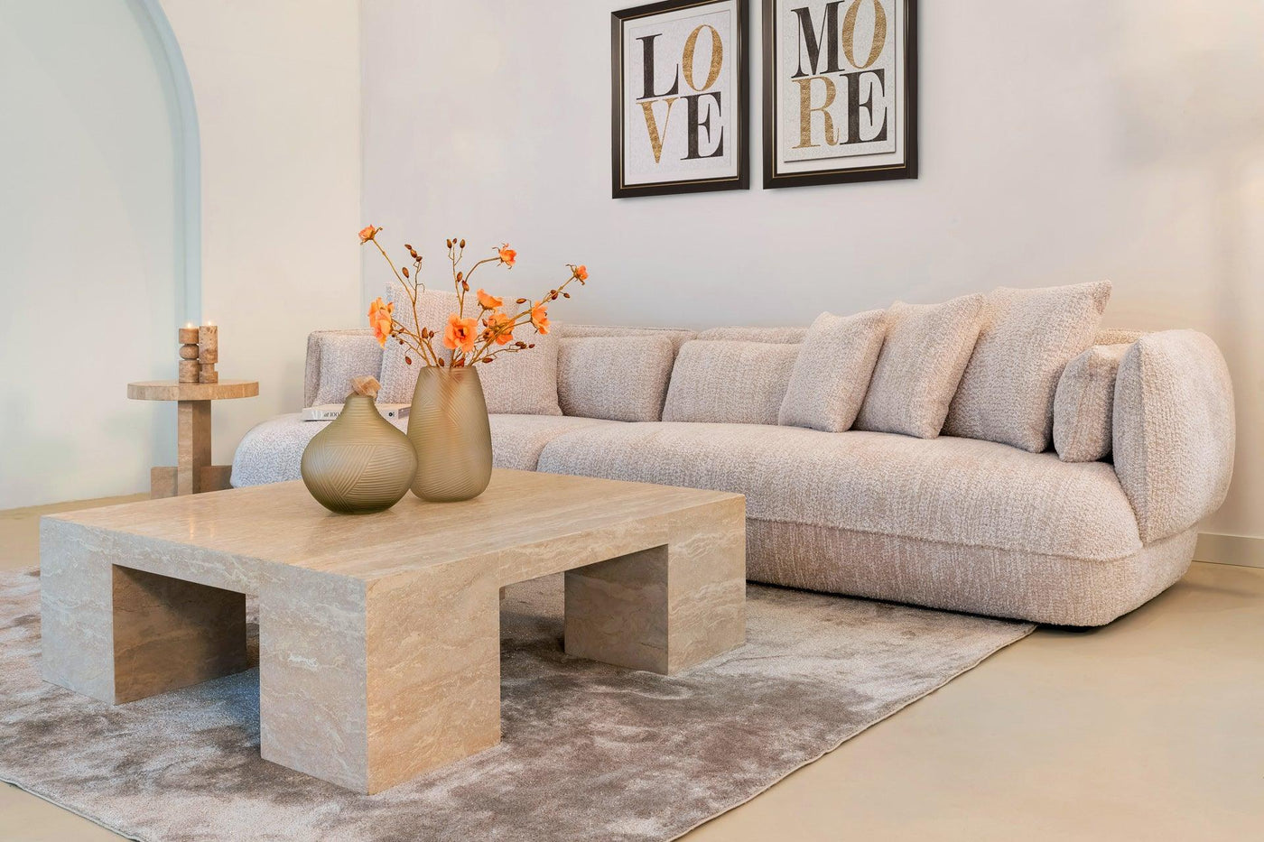 Alexander Jones Quadratischer Couchtisch Biltmore aus italienischem Travertin | 110x110 cm