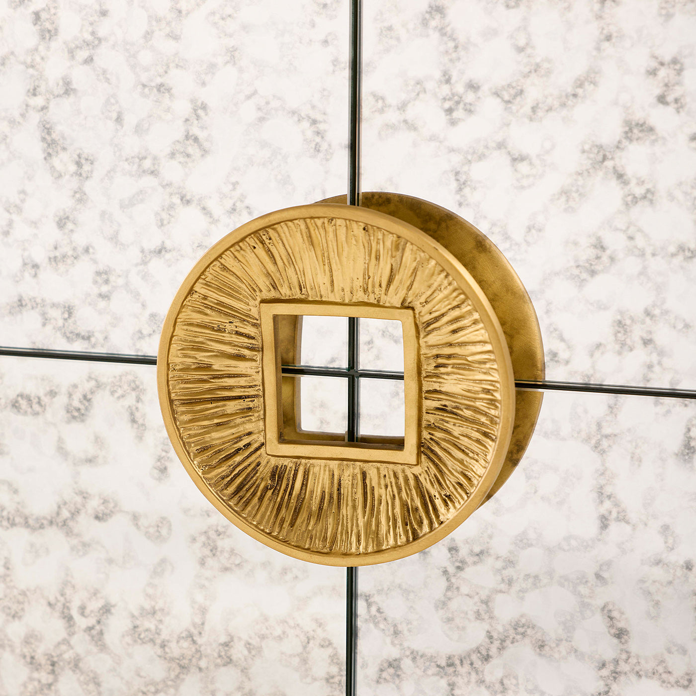 Jonathan Adler verspiegeltes Sideboard Baldwin | 3-türig