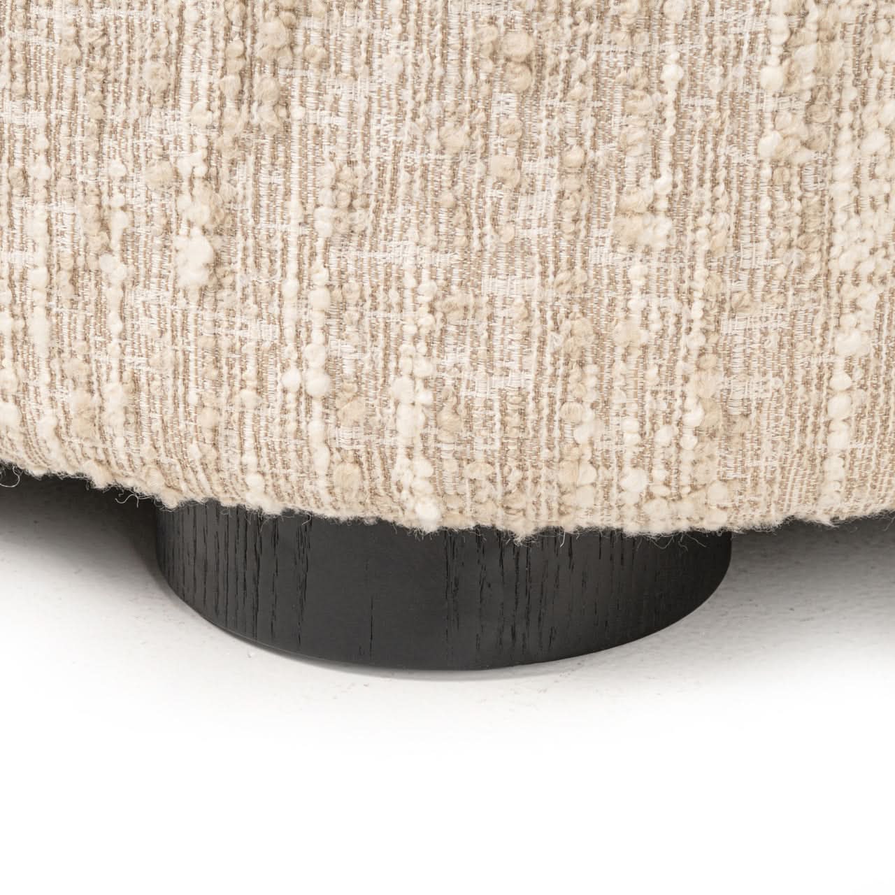 Richmond Interiors geschwungenes Ecksofa Pandora mit Lounge Links | Beige