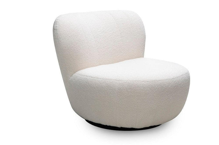 Weißer Cocktailsessel Audrey in modernem Design, luxuriöses Maximalismus-Interior von Codeso Living