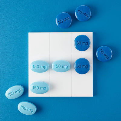 Jonathan Adler Acryl Tic-Tac-Toe Brettspiel Full Dose | Blau & Weiß
