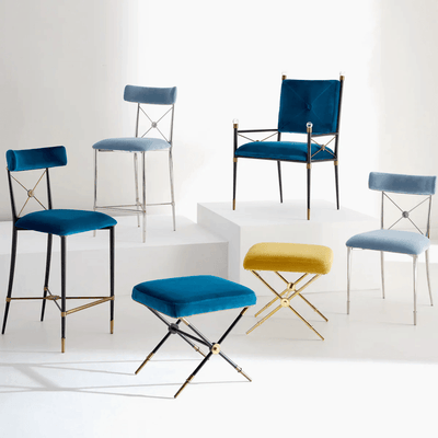 Jonathan Adler Samt-Esszimmerstuhl Rider mit Armlehnen | Rialto Peacock