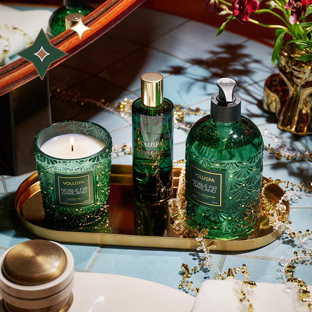 Voluspa Raumspray Noble Fir Garland im edlen Glasflakon