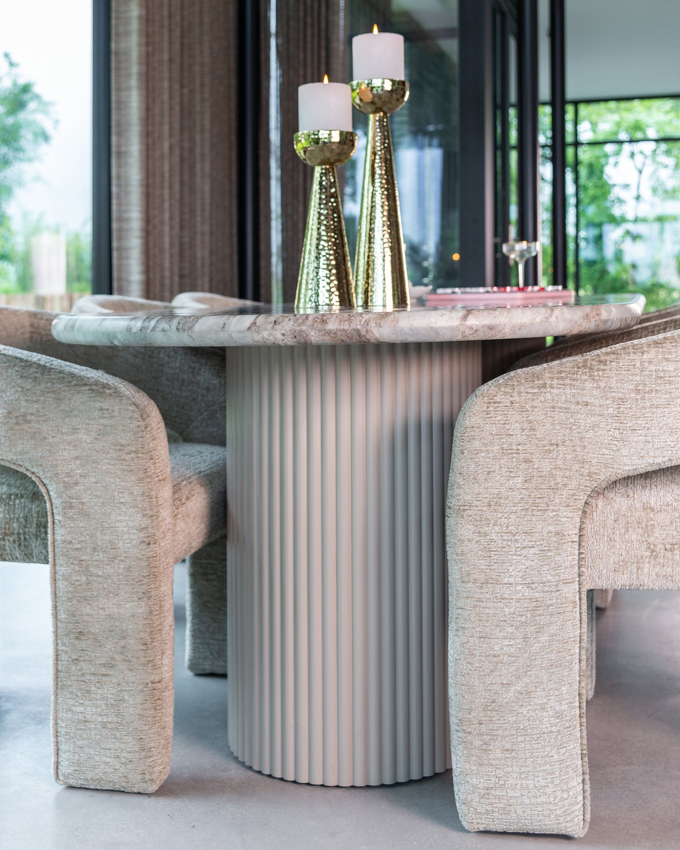 Richmond Interiors Chenille Esszimmerstuhl Belle | Desert