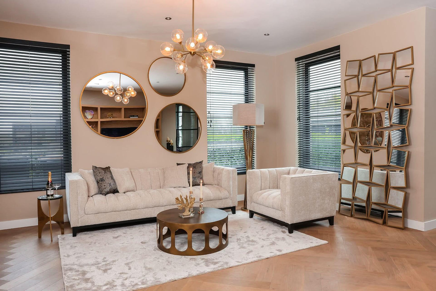 Richmond Interiors Couchtisch Du Pont | brushed gold