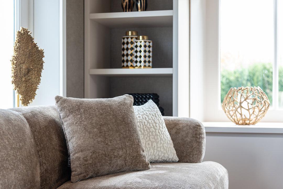 Richmond Interiors Ecksofa Donovan 3 Sitzer mit Lounge rechts | Chenille Taupe