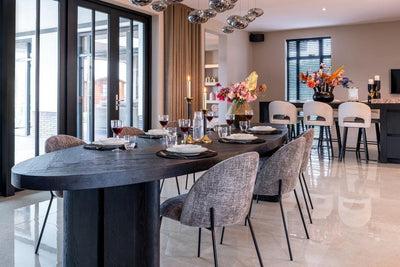 Richmond Interiors Ovaler Eichen-Esstisch Lilly | 330x120 cm