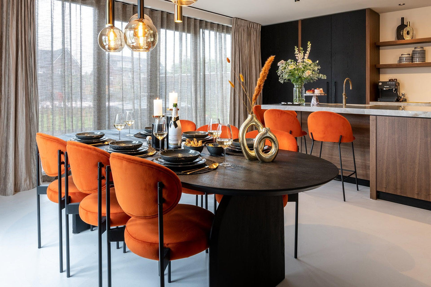 Richmond Interiors ovaler Esstisch Hudson aus Mangoholz | 200x100 cm