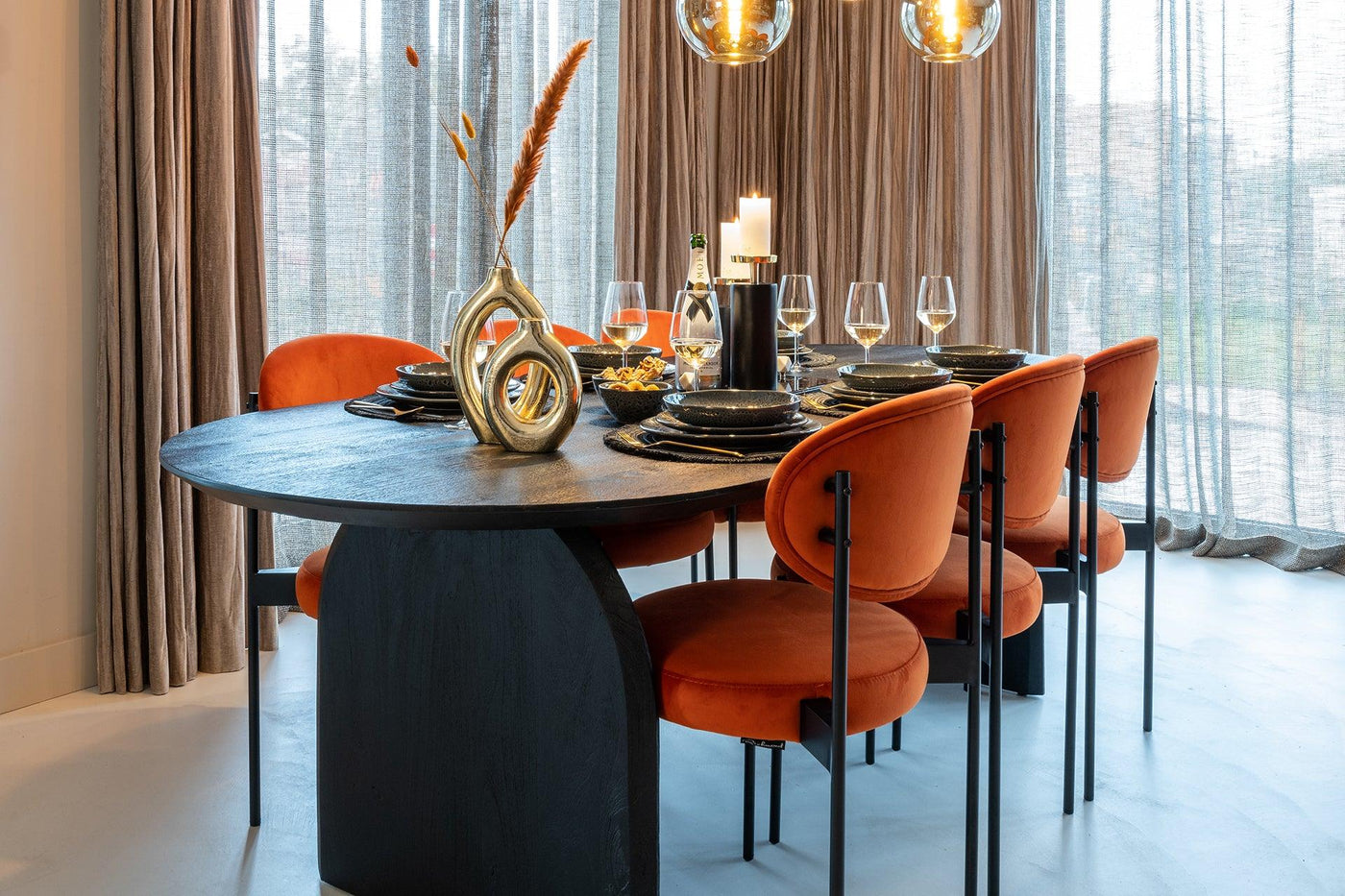 Richmond Interiors ovaler Esstisch Hudson aus Mangoholz | 200x100 cm