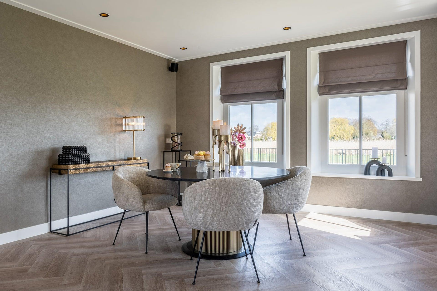 Richmond Interiors Runder Marmor-Esstisch Ironville | ø 140 cm