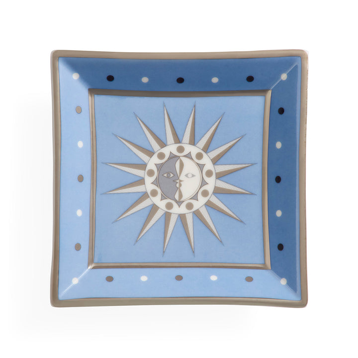 Jonathan Adler Ablageschale Soleil Square Tray von oben, blaues Porzellan mit Sonnenmotiv und Goldrand