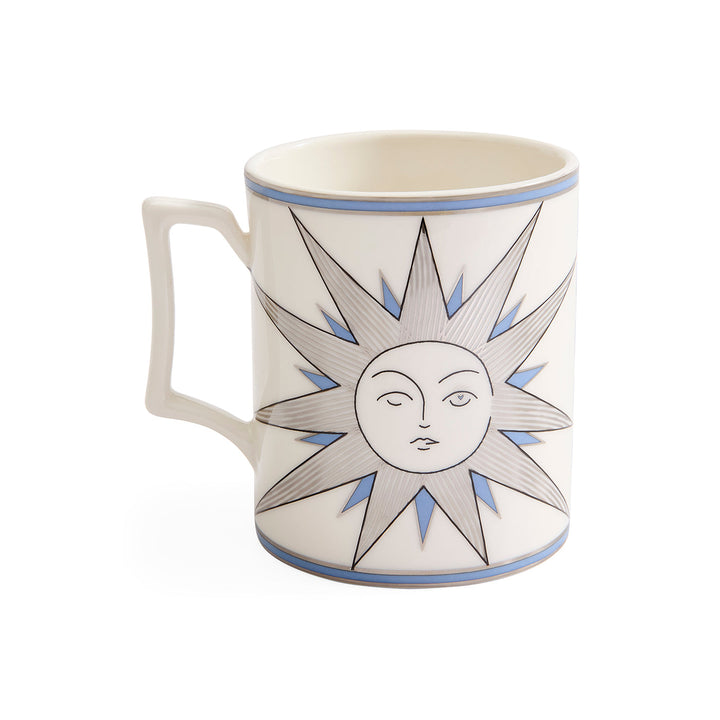 Jonathan Adler Kaffeebecher Muse Sun in Weiß mit gezeichnetem Sonnengesicht und blauen Strahlen