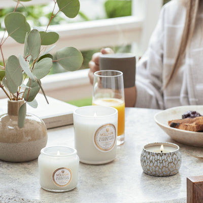 Voluspa Duftkerze Eucalyptus & White Sage | Mini-Dose mit Deckel