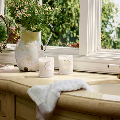 Voluspa Duftkerze Mountain Lavender & Chamomile | Classic Candle