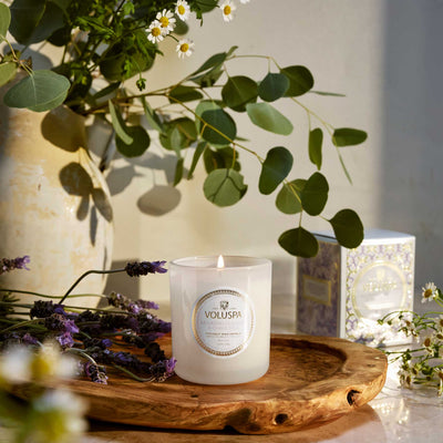 Voluspa Duftkerze Mountain Lavender & Chamomile | Classic Candle