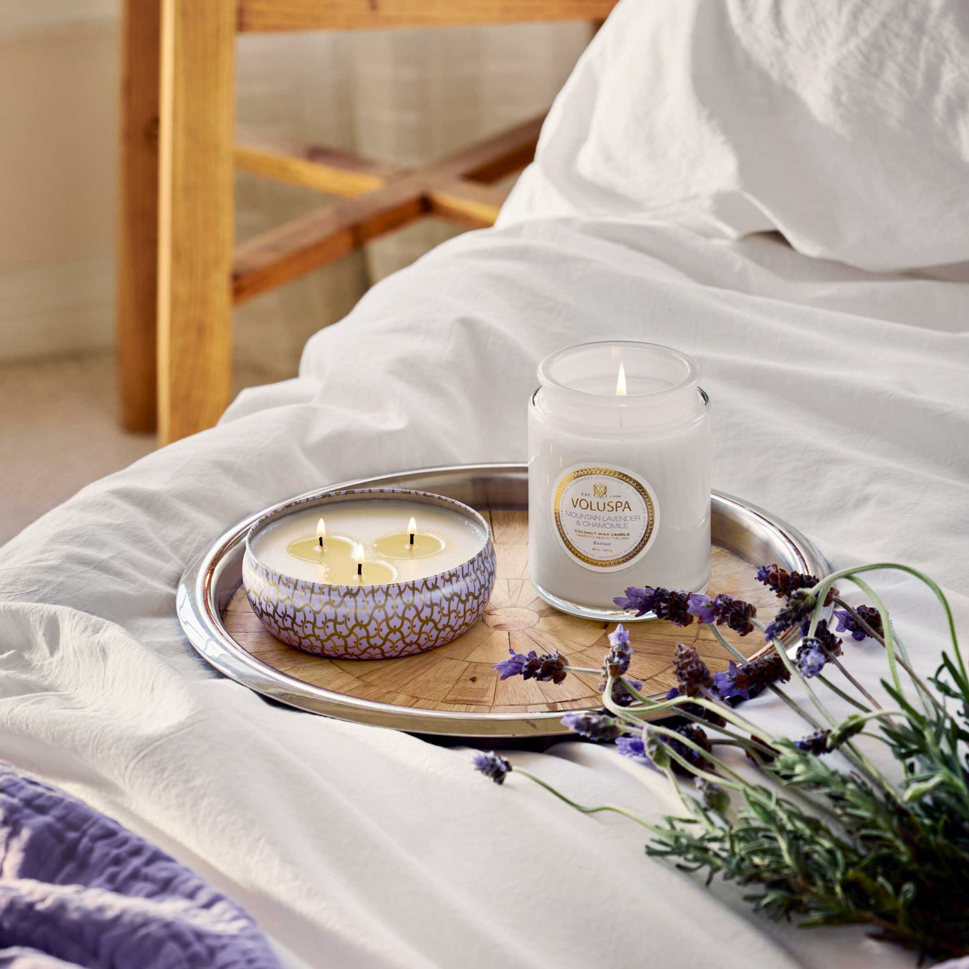 Voluspa Duftkerze Mountain Lavender & Chamomile | Large Jar