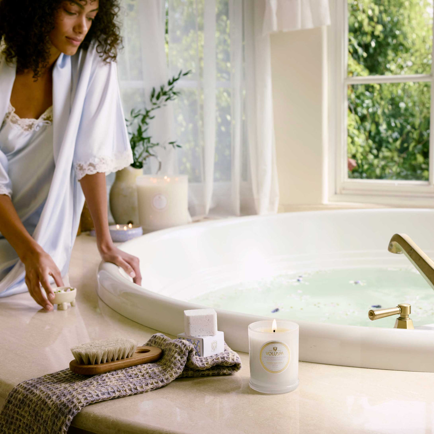Voluspa Luxus Badebombe Mountain Lavender & Chamomile