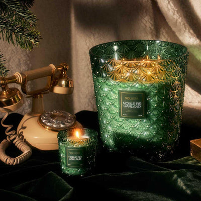 Voluspa Voluspa Duftkerze Noble Fir Garland Limited Holiday Edition | Classic Candle Codeso Living